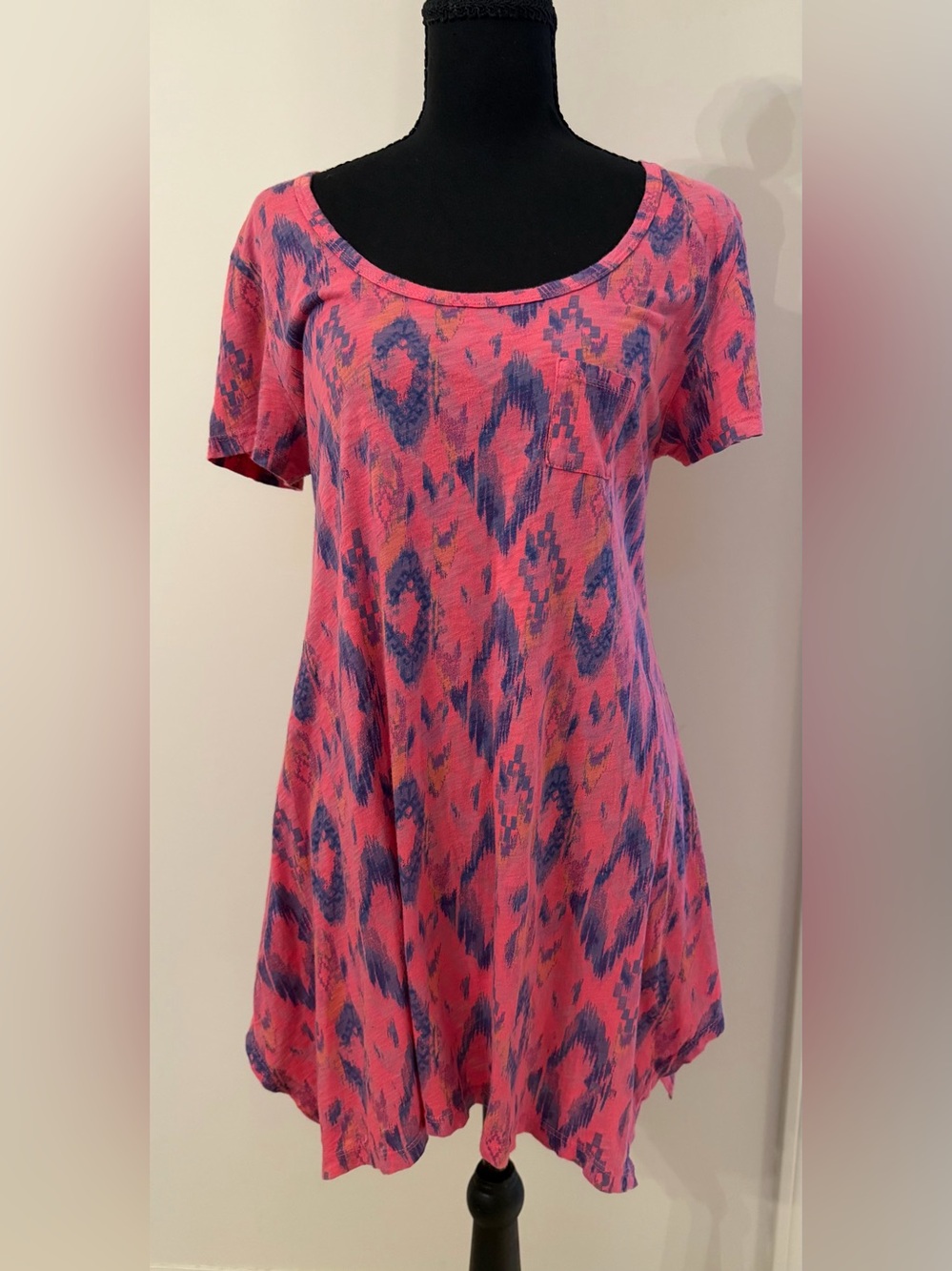 fresh produce Pink and Purple Short-Sleeve Ikat Cotton Tunic Shark Bite Hem M